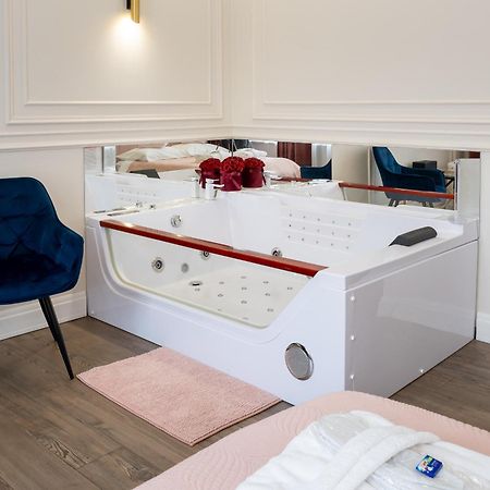 Apartament Glamour Prywatne Jacuzzi Starowislna Krakau Buitenkant foto