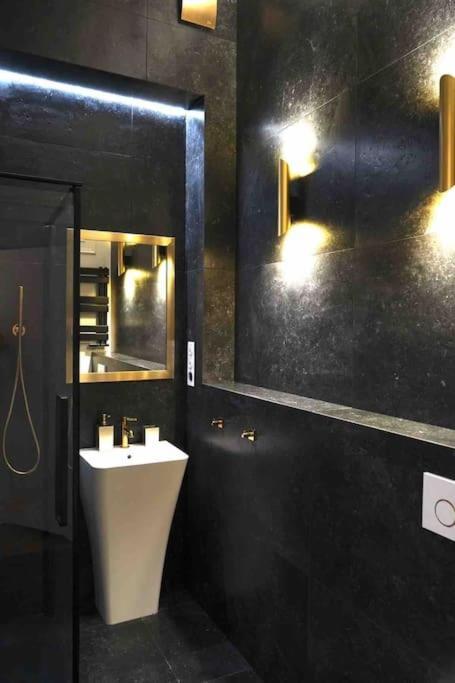 Apartament Glamour Prywatne Jacuzzi Starowislna Krakau Buitenkant foto