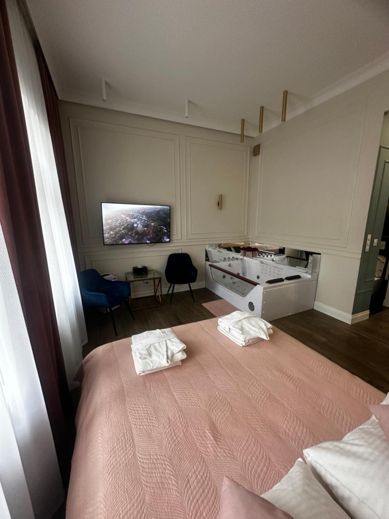 Apartament Glamour Prywatne Jacuzzi Starowislna Krakau Buitenkant foto